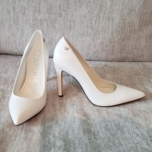 Calvin Klein white stilettos Sz 9